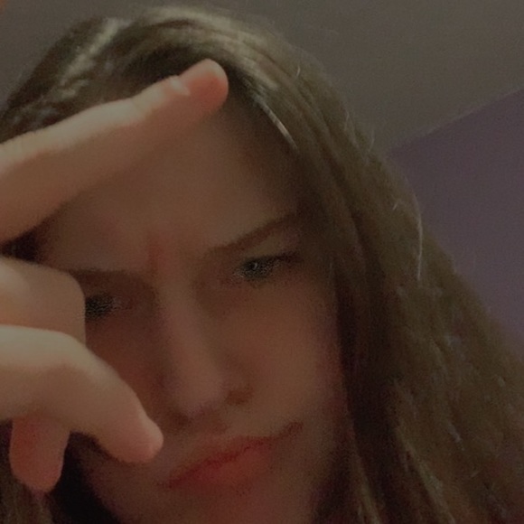 Meet your Posher, Chloe - Picture 1 of 1